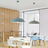 Suspension en aluminium coloré avec tige en bois – modèle Wood